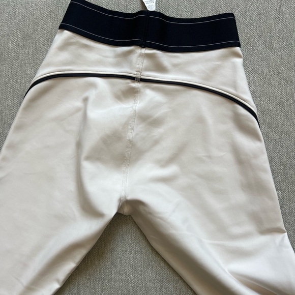 Alo Airlift High-Waist Suit Up Legging - Picture 4 of 6